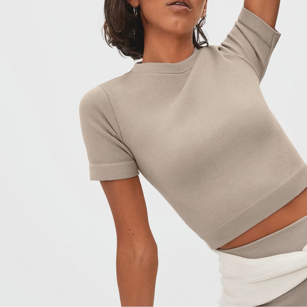 The Seamless Tee